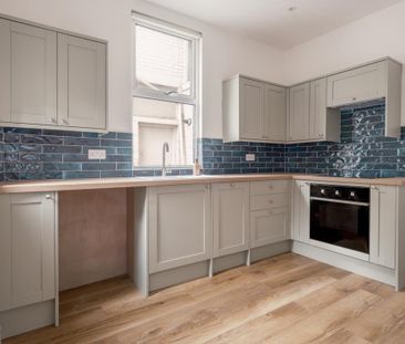 3 bedroom terraced house to rent - Photo 5
