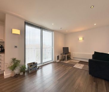 1 bedroom Flat To Let - Photo 3