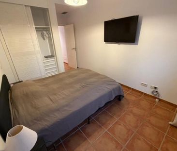 1 Bedroom Apartment For Rent in Estepona, Málaga - Photo 3