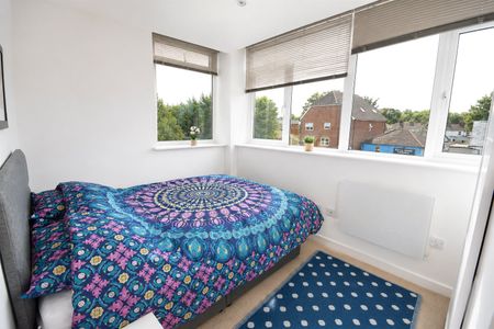 Jukes House, 85 East Street, Epsom, Surrey, KT17 1FA - Photo 2