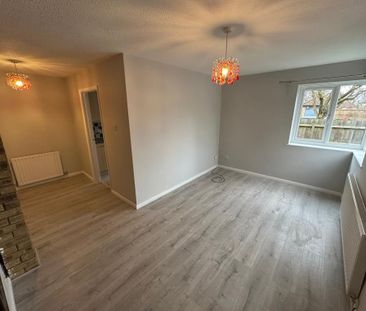 2 bedroom end of terrace house to rent - Photo 1