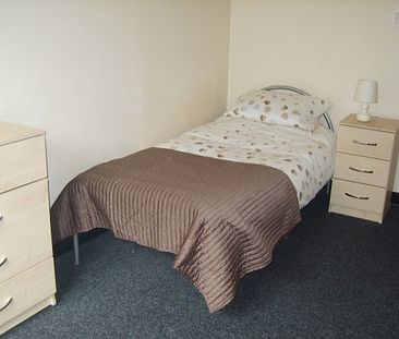 Student Accommodation in Hanley town center, good rates - Photo 3