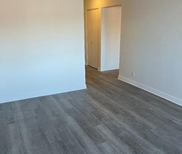 3½ Apartment Available - A louer • For Rent - Photo 1