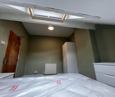 1 bedroom in a house share to rent - Photo 3