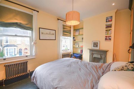 2 bedroom end of terrace house to rent - Photo 4