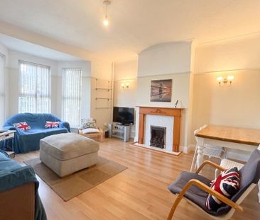 Alexandra Road, Mutley, Plymouth - Photo 1