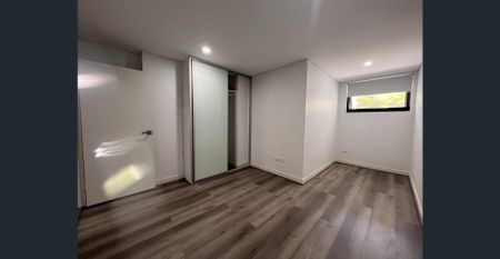 Nearly new apartment in prime location - Photo 4
