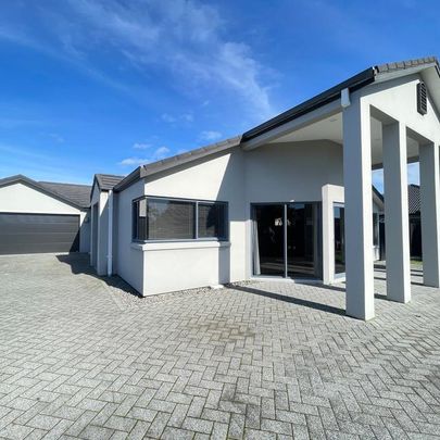 27 Araroa Place - Photo 1