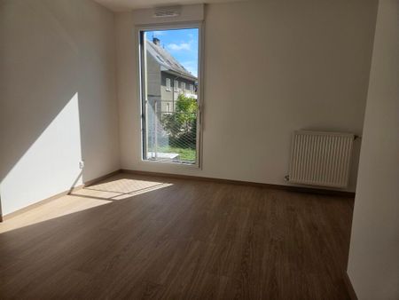 Location Appartement 3 pièces 63m² CHAMBERY 73000 - Photo 2