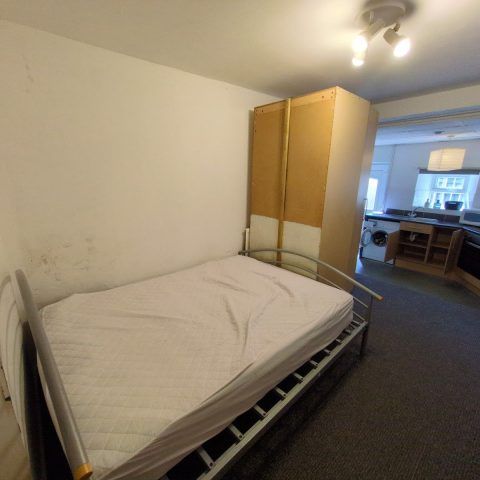 255a Upperthorpe - Photo 1