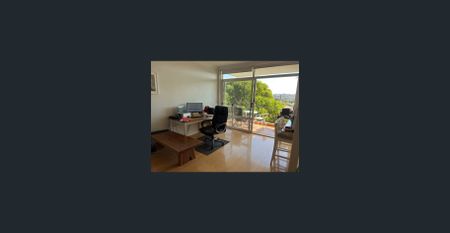 Renovated And Spacious Two Bedroom With Ocean Views. - Photo 5