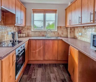 2 bedroom flat to rent - Photo 4