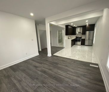 Detached Home For Lease | W8008924 - Photo 4