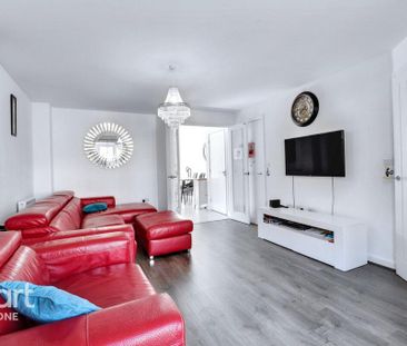 4 bedroom semi-detached house to rent - Photo 2