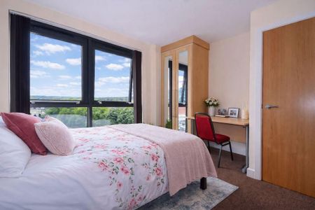 3 bedroom apartment to rent - Photo 3