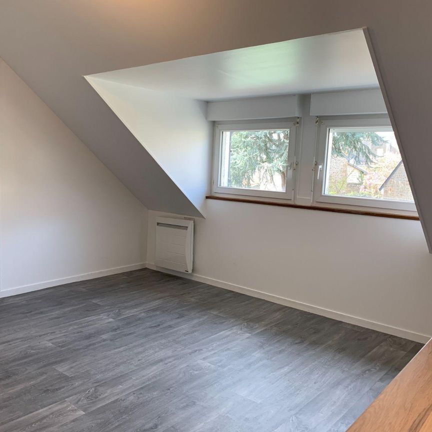 A louer, Gorron centre, au calme et lumineux : au second étage, appartement de 5 pièces entière... - Photo 1