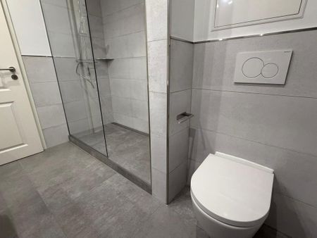 Stötteritz, sanierte 2 Zimmer Whg, 60,5 qm,Einbauküche,Südbalkon - Photo 3