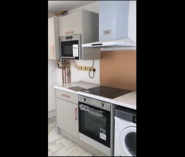 1 Bed Flat, Ilford, IG1 - Photo 6