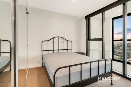 SWANSTON CENTRAL - FURNISHED APARTMENT IN HEART OF IT ALL - Photo 2