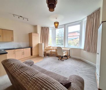 1 bedroom flat to rent - Photo 2