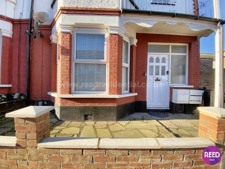 Hainault Avenue, Westcliff On Sea - Photo 5