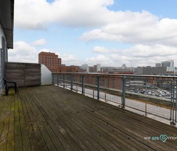 2 bedroom penthouse to rent - Photo 1