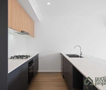 Room for Everyone. Easy Living in Fraser Rise! - Photo 4