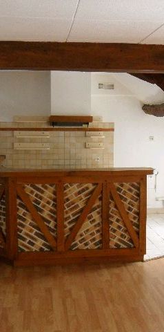 Location Appartement 2 pièces 47m² CHATEAUDUN 28200 - Photo 2