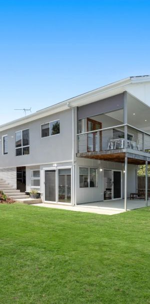 Modern Spacious Granny Flat with Shared Pool - Water & Elecricity Included! - Photo 1