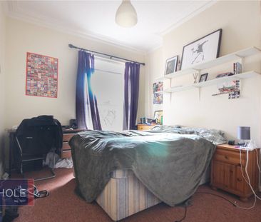 Cricklade Road, - Photo 2