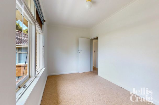 11/10-14 Clyde Street, Surrey Hills - Photo 1