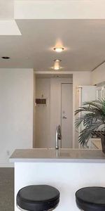 Downtown Studio Suite with Pool & Gym – Prime Location - Photo 4