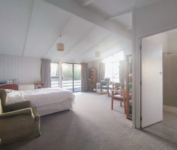 Double Grammar Zone large 5 bedroom Home - Photo 6