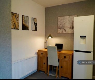 1 bedroom in a house share to rent - Photo 6