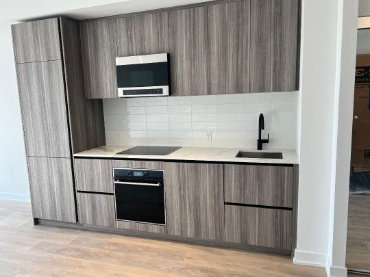 For Lease - 127 Broadway Avenue Unit# 1010, Toronto, Ontario - Photo 1