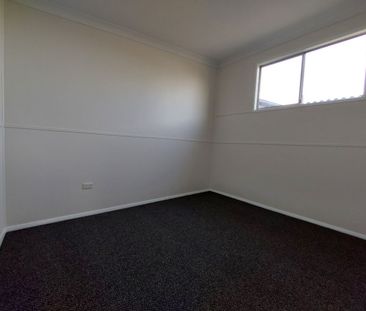 Modern 2 Bedroom Unit - Photo 2