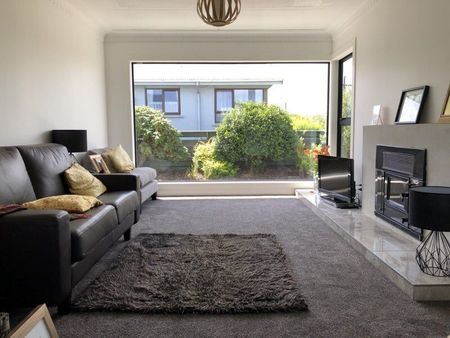 Newfield, 3 bedrooms, $575 pw - Photo 3