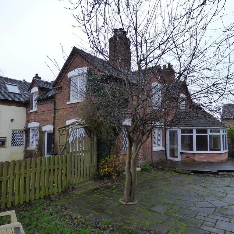 4 bedroom detached house to rent - Photo 1