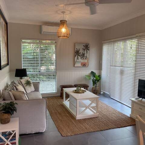 4/6-8 St Crispins Ave Port Douglas - Renovated One Bedroom for Lease - Photo 1