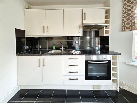 1 bedroom apartment to rent Eaton Gardens, Hove, East Sussex, BN3 - Photo 3