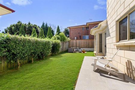 3 BEDROOM FAMILY HOME IN BEAUTIFUL BELLA VISTA - Photo 5