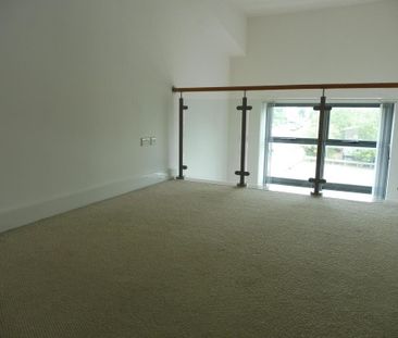 1 bedroom duplex to rent - Photo 5