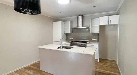 Three bedrooms in Pakuranga - Photo 5