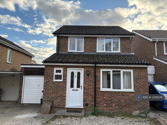 3 bedroom terraced house to rent - Photo 1