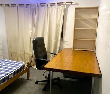 4 Bed Terraced House, Mayors Croft, CV4 - Photo 1