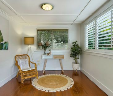 FULLY AIR CONDITIONED HOME WITH CITY VIEWS! - Photo 2