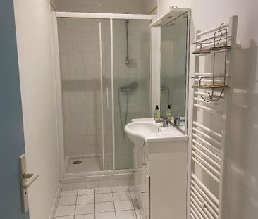 Location Appartement 2 pièces 43m² BORDEAUX 33000 - Photo 6