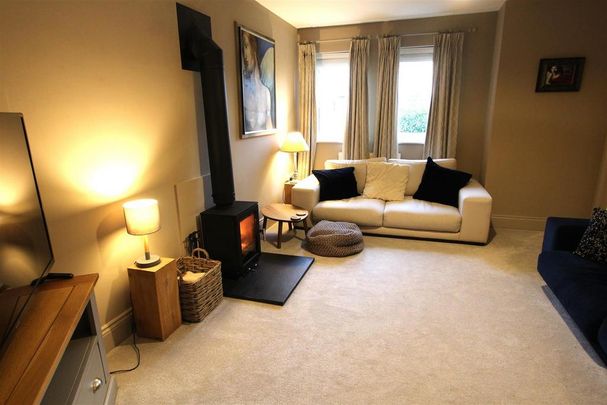 3 bedroom townhouse to rent - Photo 1