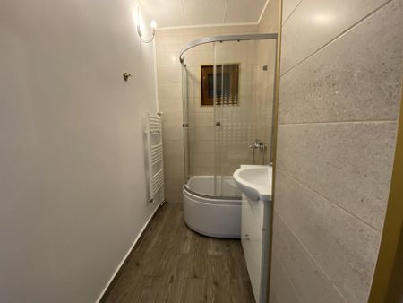 Apartament de inchiriat cu 2 camere in zona Onix - Photo 5