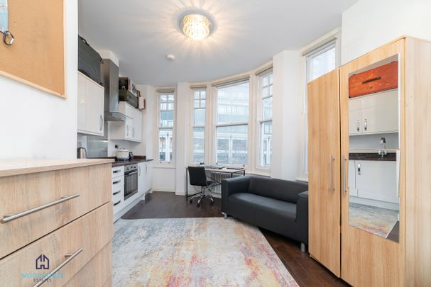 Bishopsgate, London, EC2M - Studio To Rent - £402pw / £1,750pcm - Photo 1